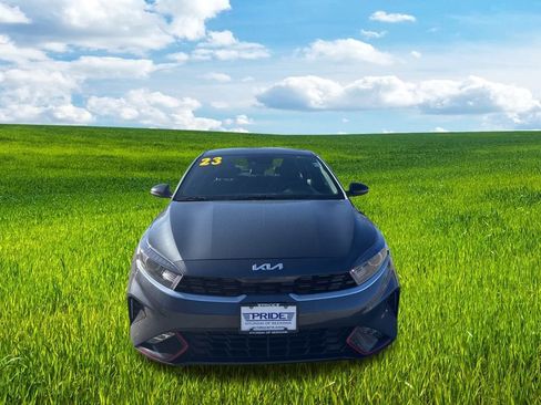 Used 2023 Kia Forte GT-Line image 2