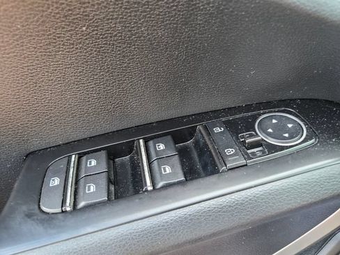 Used 2020 Kia Soul LX FWD image 35