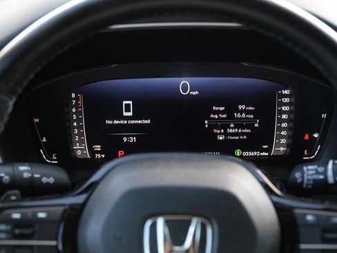 Used 2025 Honda Pilot Elite image 25