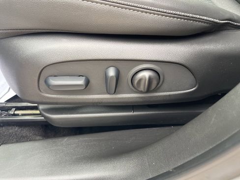 Used 2023 Buick Encore GX Select w/ Sport Touring Package image 17
