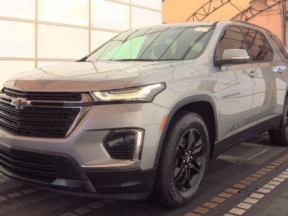 Used 2023 Chevrolet Traverse LT