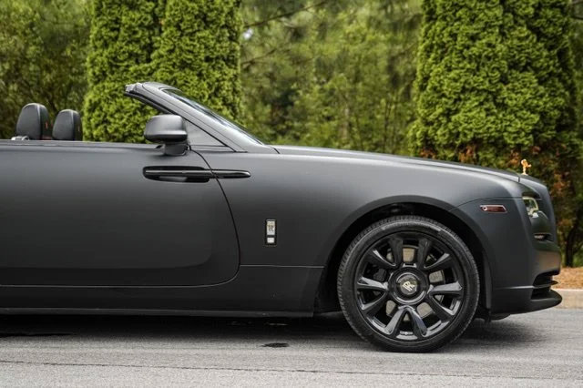 Used 2016 Rolls-Royce Dawn RWD image 21