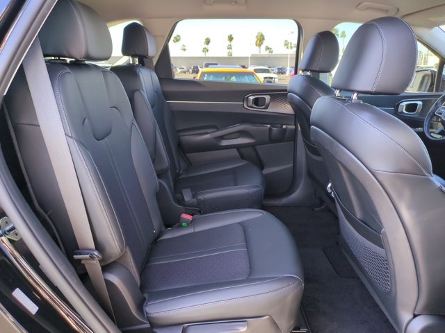 Used 2022 Kia Sorento S FWD image 21