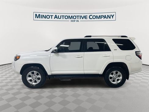 Used 2023 Toyota 4Runner SR5 AWD/4WD image 5
