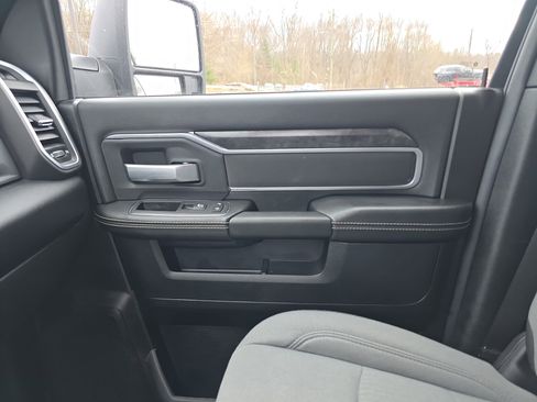 Used 2024 RAM 2500 Big Horn w/ Bed Utility Group image 24