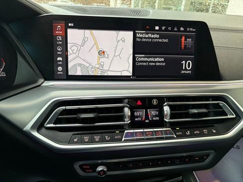 Used 2021 BMW X5 xDrive40i w/ Premium Package image 14