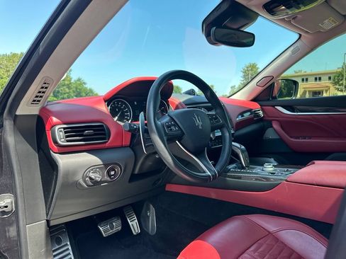 Used 2022 Maserati Levante Modena S AWD/4WD image 21