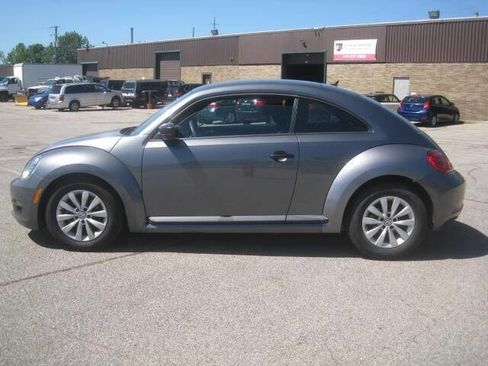 Used 2014 Volkswagen Beetle 1.8T image 8
