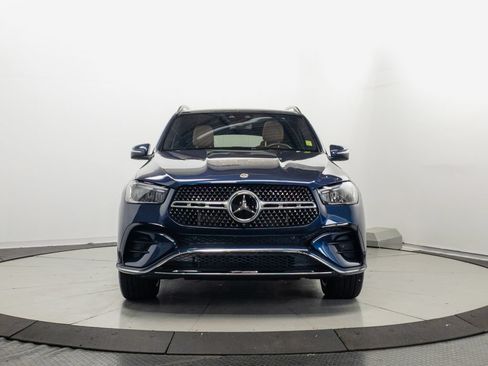 Used 2025 Mercedes-Benz GLE 450e 4MATIC w/ AMG Line Exterior image 2