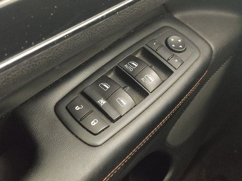 Used 2016 Jeep Grand Cherokee Limited 75th Anniversary AWD/4WD image 27