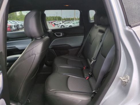 Used 2024 Jeep Compass Latitude AWD/4WD image 13