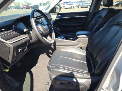 Used 2021 Jeep Grand Cherokee L Limited image 8