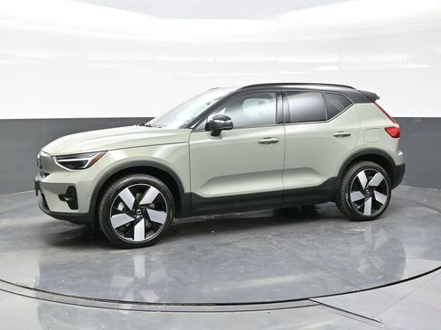 Used 2023 Volvo XC40 Recharge Ultimate w/ Protection Package Premier image 3