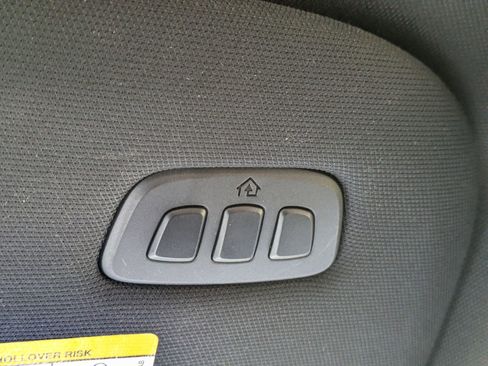 Used 2024 Ford F150 Lariat w/ FX4 Off-Road Package image 26