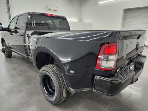Used 2024 RAM 3500 Big Horn w/ Night Edition image 6