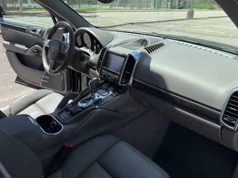 Used 2013 Porsche Cayenne Diesel image 5