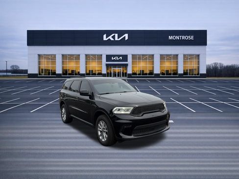 Used 2023 Dodge Durango SXT Launch Edition AWD/4WD image 3