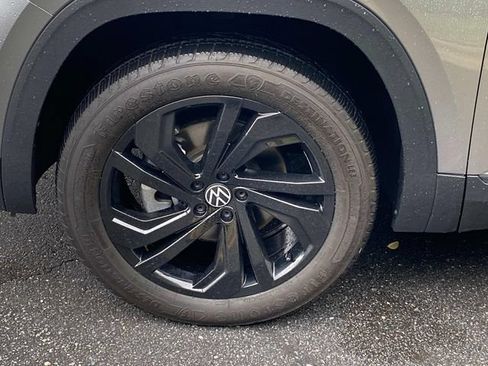 Used 2022 Volkswagen Atlas SE w/ Panoramic Sunroof Package FWD image 6