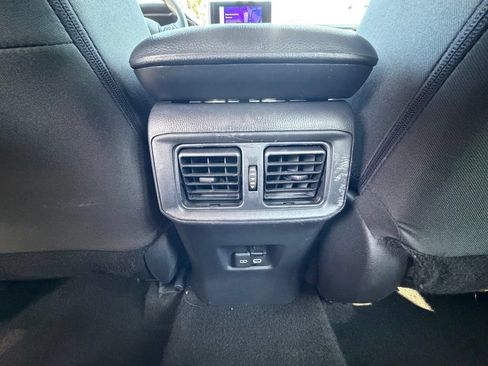 Used 2025 Toyota RAV4 XLE AWD/4WD image 33