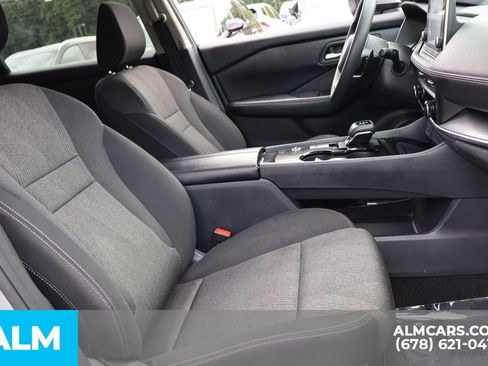 Used 2024 Nissan Rogue SV FWD image 28