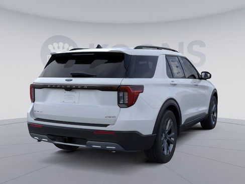 New 2026 Ford Explorer Active w/ Active Comfort Package image 11