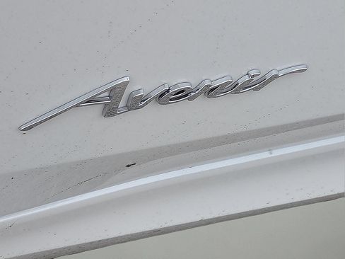 New 2026 Buick Envista Avenir FWD image 8