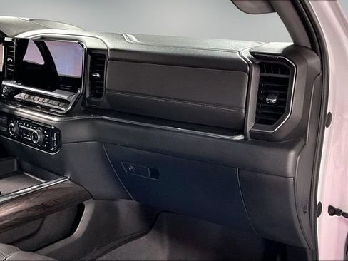 Used 2024 Chevrolet Silverado 2500 LTZ w/ LTZ Premium Package AWD/4WD image 25