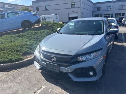 Used 2019 Honda Civic Sport image 2