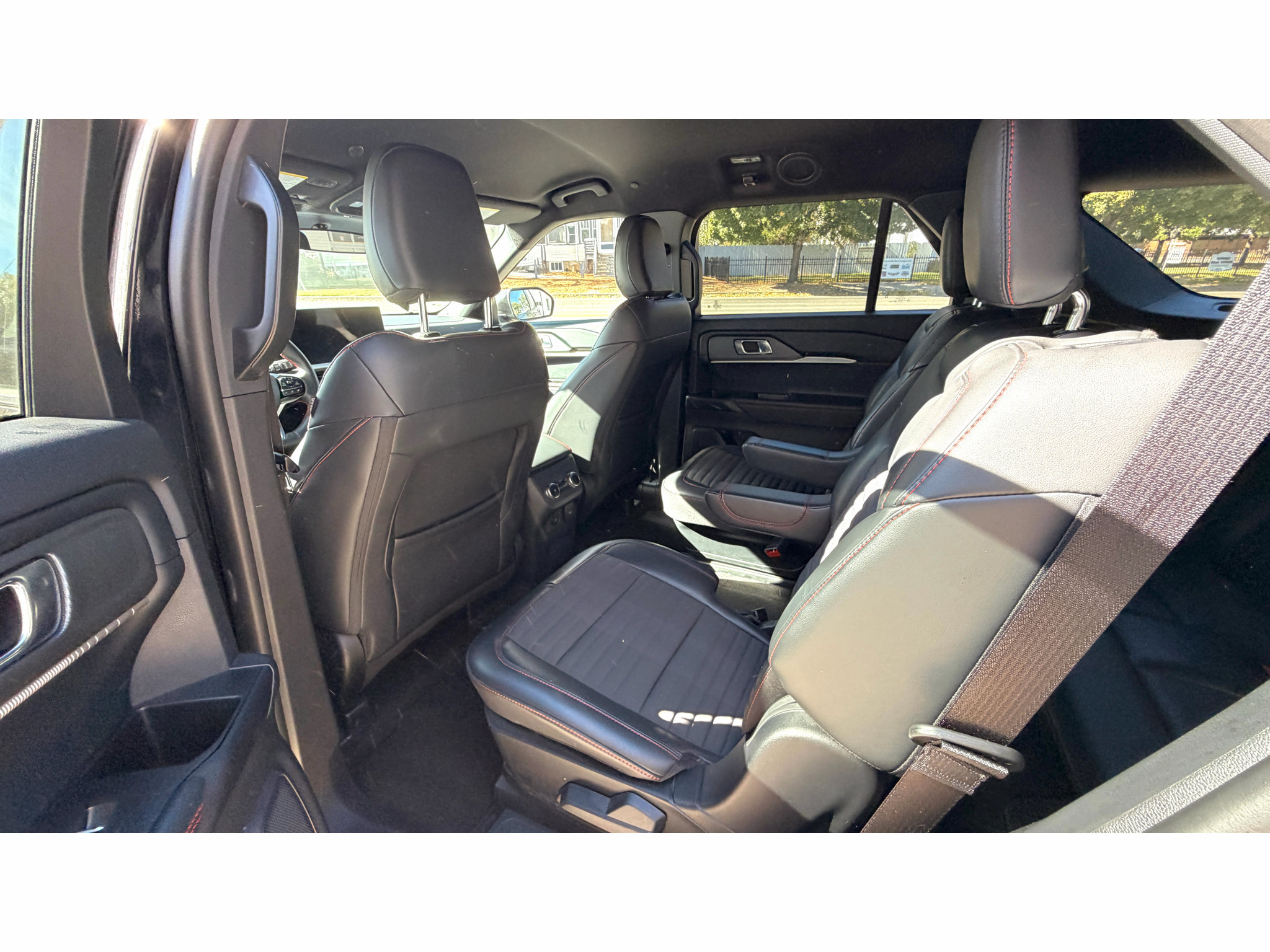 Used 2026 Ford Explorer ST-Line AWD/4WD image 15