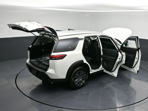 New 2026 Nissan Pathfinder S AWD/4WD image 32