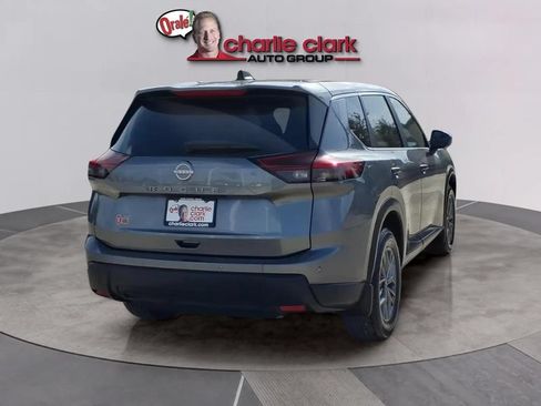 Used 2025 Nissan Rogue S FWD image 6