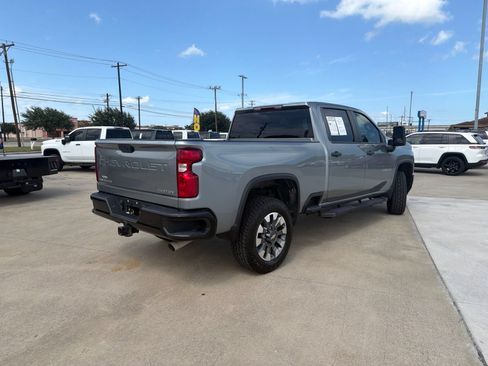 Used 2024 Chevrolet Silverado 2500 Custom w/ Custom Convenience Package AWD/4WD image 8