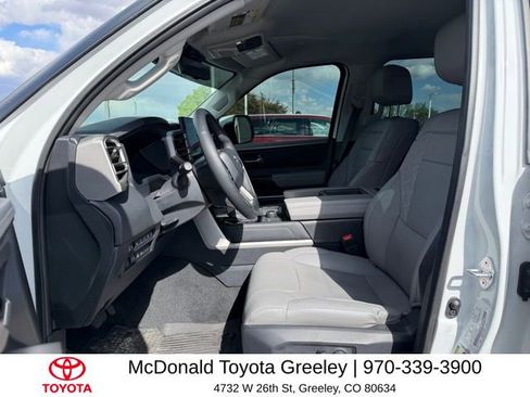 Used 2024 Toyota Tundra Limited AWD/4WD image 7