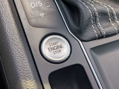 Used 2021 Volkswagen Atlas Cross Sport SE FWD image 26