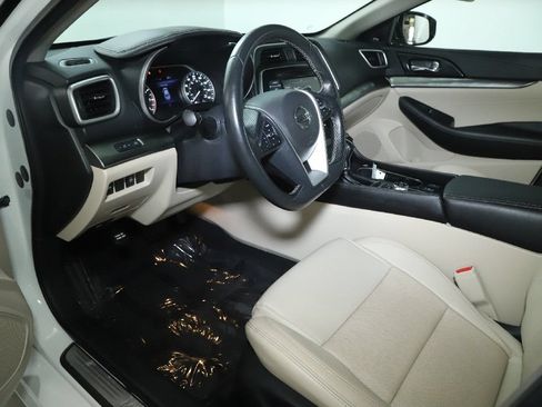 Used 2019 Nissan Maxima 3.5 SL w/ Floor Mat Group FWD image 18