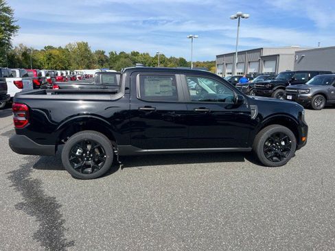 New 2025 Ford Maverick XLT w/ XLT Luxury Package image 13