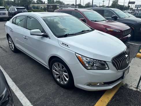 Used 2015 Buick LaCrosse Leather w/ Experience Buick Package FWD image 2