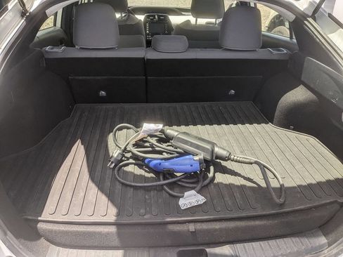 Used 2021 Toyota Prius Prime LE FWD image 19