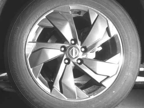 Used 2025 Nissan Rogue SV image 14