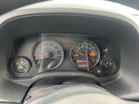 Used 2014 Jeep Compass Sport image 23