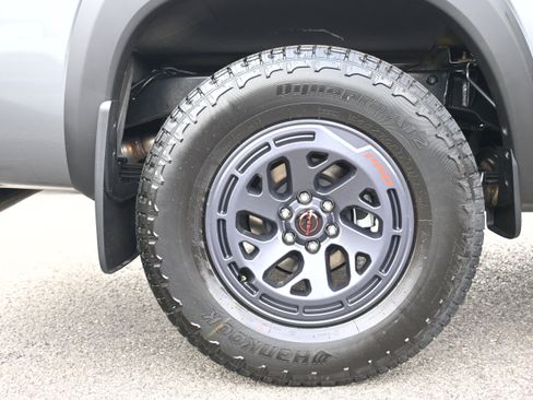 New 2026 Nissan Frontier PRO-4X w/ Pro-4x Convenience Package image 9