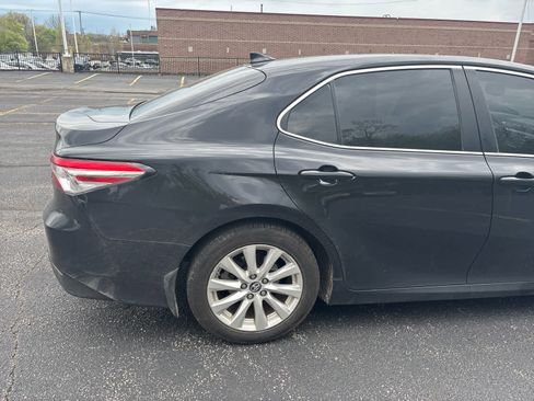 Used 2019 Toyota Camry LE w/ Convenience Package image 14