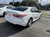 Used 2020 Toyota Camry LE image 5