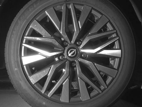 Used 2025 Nissan Altima 2.5 SV image 14