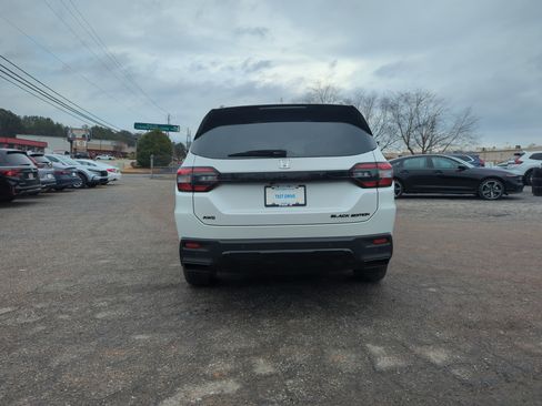 New 2026 Honda Pilot Black Edition image 5