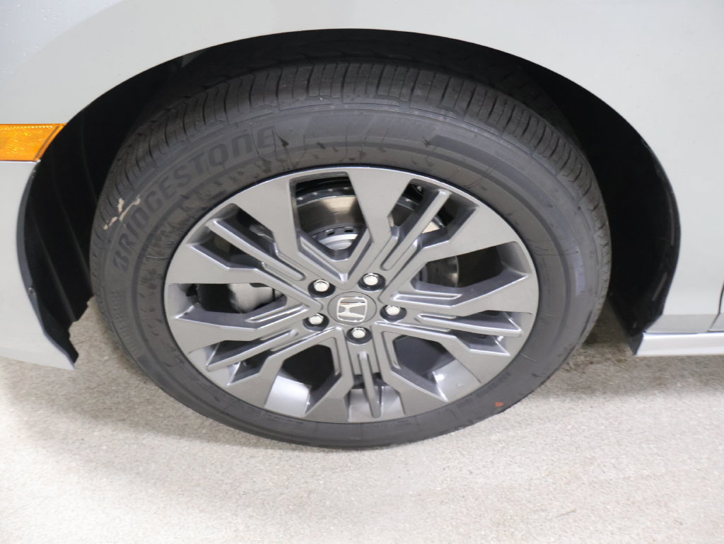 New 2027 Honda Odyssey Touring image 6