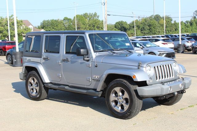 Used 2016 Jeep Wrangler Unlimited Sahara w/ Connectivity Group AWD/4WD image 7