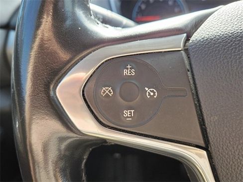 Used 2020 Chevrolet Traverse LT image 22