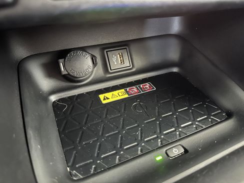 Used 2024 Toyota RAV4 XLE Premium image 23