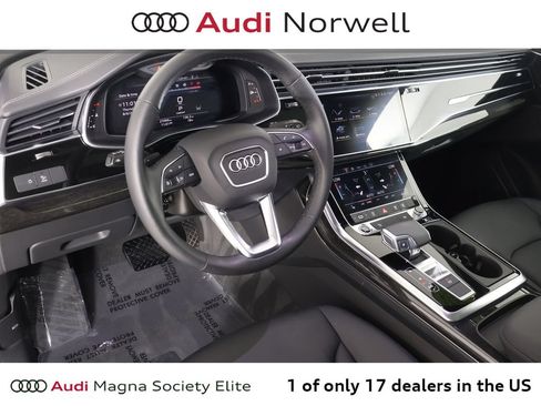 Used 2024 Audi Q7 2.0T Premium w/ Convenience Package AWD/4WD image 2